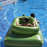 Tank gonflable en PVC, jouet aquatique d'été très tendance, avec lanceur d'eau de style piscine et design moto