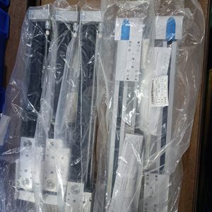 Actuador Lineal de Correa Dentada FES-TO EGC-70-300-TB-KF-0H-GK, Carrera de 300 mm, Rodamiento de Bolas Recirculantes - Product Image 1