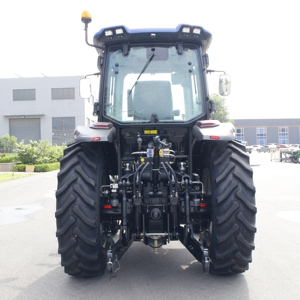 Tracteur agricole CE 8+2 avec transmission et système différentiel avancé, 200 CV - Product Image 4