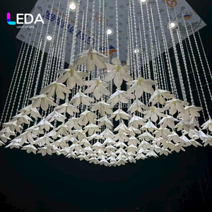 LEDA Elegante Decoración de Techo para Bodas, Cortina de Lentejuelas de Cristal con Flores Colgantes, Tamaño Personalizado, Plateado, para Fiestas - Product Image 5