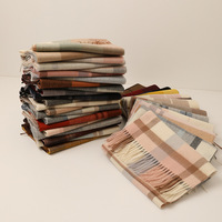 Écharpe en laine 100% laine longue pour femme, motif à carreaux, hiver, franges, accessoire de mode, chaude, douce, légère, cadeau élégant, confortable