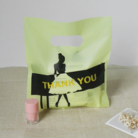 Sac à provisions 20x30cm avec poignée découpée LOGO personnalisé Sacs d'épicerie en plastique PE pour emballage de supermarché