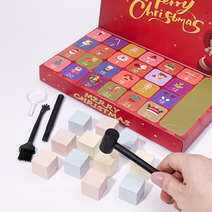 Vente en gros de kit de pierres de culbutage en cristal naturel Boîte à <span class=keywords><strong>poke</strong></span> de Noël Cadeau aveugle d'aventure minière pour enfants Ensemble personnalisable - Product Image 3