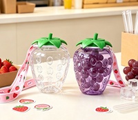 Gobelet à jus en plastique transparent motif fraise avec couvercle et paille pour boissons froides d'été