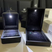 FORTE Vente en Gros Boîte à Bijoux Lumineuse Personnalisée avec Logo Collier Pendentif Bague de Luxe LED pour Emballage de Bijoux