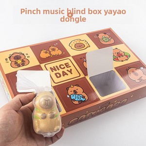 Nuevo Juguete de Peluche de Capibara con Perforadora Divertida, Caja Sorpresa, para Mayores de 14 Años, Unisex, Animación China - Product Image 2
