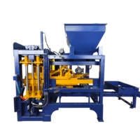 Machine à fabriquer des briques entièrement automatique QT4-15B pour la production de blocs creux en béton et de briques pleines