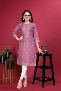 ชุดคุर्ติผ้าเมจิกพิมพ์ลายฟอยล์สำหรับผู้หญิง พร้อมกางเกงและผ้าคลุมไหล่ จำหน่ายราคาส่ง - Product Image 6