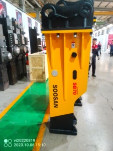 เครื่องแยกแกน soosan ไฮดรอลิก SB 70กล่องสภาพใหม่สำหรับรถขุดขนาด16-21ตันเครื่องจักรก่อสร้างที่มีสิ่ว - Product Image 5