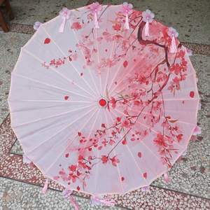 SD Antique pétales gland parapluie femmes tissu de soie photographie Hanfu accessoires classique huile papier danse Performance parapluie - Product Image 2