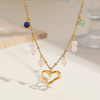 Collier pendentif cœur fondant en acier inoxydable style irrégulier, plaqué or 18 carats, avec perles en pierre naturelle pour femme