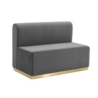 Ensemble de meubles de restaurant, canapé, mobilier d'intérieur maximaliste, suite de meubles de qualité supérieure, sièges en velours contrasté, chaise en velours rouge rubis