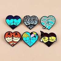 En gros, Broches et épingles en émail en métal, styles Punk, Sexy, Cœur, Araignée, et assortiment de motifs de dessins animés amusants, pour cadeaux sur le thème d'Halloween, en stock