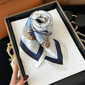 Sciarpa di Lusso da <span class=keywords><strong>Donna</strong></span> in Poliestere Morbido e Liscio [Motivo Nave Pirata] 68*68cm/26.77*26.77 pollici Personalizzabile - Product Image 3