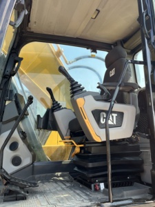 รถขุดตีนตะขาบ CAT 320GC มือสอง น้ำหนัก 20 ตัน ของแท้จาก Caterpillar 320GC สภาพดี พร้อมขาย มีสินค้าในสต็อก - Product Image 5