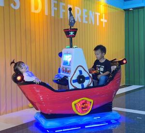 Manège <span class=keywords><strong>Pirate</strong></span> 2 places à monnayeur en fibre de verre, <span class=keywords><strong>jeu</strong></span> vidéo interactif pour parcs d'attractions intérieurs, populaire auprès des enfants - Product Image 4