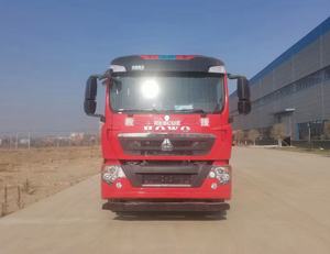 <span class=keywords><strong>Camion</strong></span>-citerne à eau diesel poids lourd neuf de haute qualité Sinotruk HOWO 4X2 avec réservoir de 7000-10000L et moteur de 350 ch - Product Image 4