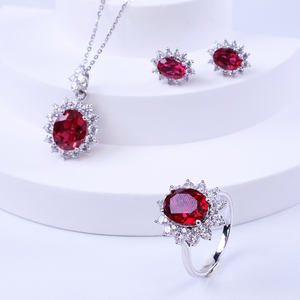 Joyería de moda de lujo 925 plata esterlina platino plateado rubí anillo de alta calidad señoras anillo al por mayor - Product Image 5