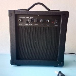 Preamplificador para <span class=keywords><strong>bajo</strong></span> guitarra eléctrica hardware ecualizador <span class=keywords><strong>amplificador</strong></span> <span class=keywords><strong>15W</strong></span> accesorios de música al por mayor - Product Image 1
