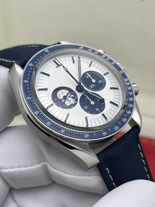 Montre de luxe pour homme avec cadran bleu, verre saphir et bracelet en silicone, mouvement mécanique automatique calibre 116622 - Product Image 3