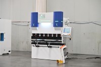 Presse plieuse électro-hydraulique servo miniature LIANGJI 40 tonnes entièrement automatique en acier inoxydable pour tôles d'aluminium série WE67K