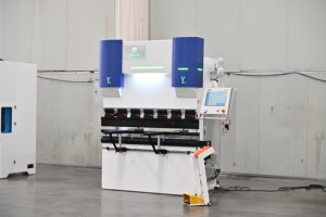Prensa Plegadora Electrohidráulica Servo Mini WE67K de 40 Toneladas, Totalmente Automática, para Láminas de Aluminio, con Bomba, Marca LIANGJI - Product Image 2