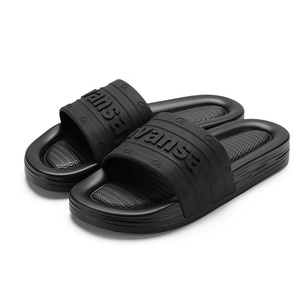 Henghao Oem Service Sandalias deslizantes personalizadas Logo Personaje Zapatillas Casa Zapatillas Surtido Zapatillas para mujeres Nuevos estilos 2024 - Product Image 3