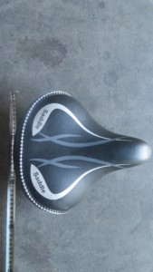 <span class=keywords><strong>Selle</strong></span> de <span class=keywords><strong>vélo</strong></span> de haute qualité, directement de l'usine, best-seller, design creux, <span class=keywords><strong>selle</strong></span> de <span class=keywords><strong>vélo</strong></span> de route, cuir souple, gel, sécurité, imperméable - Product Image 3