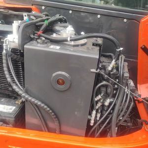 Mini-excavatrice sur chenilles hydraulique d'occasion U55-4, 5,47 tonnes, modèle 2023, avec cabine et lame de bulldozer, orange - Product Image 4