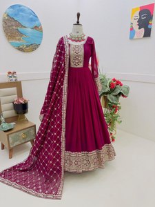 Personalizado Georgette Anarkali Salwar Kameez elegante indio y pakistaní boda y vestido de fiesta de invierno de la India - Product Image 3
