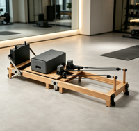 Équipement professionnel de studio de Pilates commercial, lit en bois d'érable durable et portable pour la gym, le yoga et la musculation