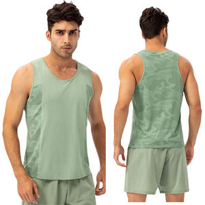 Camiseta de Running Personalizada con Estampado Digital, Tejida a Crochet, Cuello en V, Manga Corta, 100% Poliéster, Secado Rápido, Transpirable, Unisex - Product Image 1