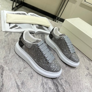 Zapatillas de Lujo para Hombre McQueenes, Transpirables, Clásicas, para Caminar, de Marca Famosa, con Diamantes, con Cordones, Genuinas, a la Moda - Product Image 2