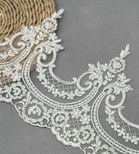 Váy Cô Dâu Thanh Lịch Bán Sỉ Viền Ren Thêu Màu Trắng Viền Trang Trí Vải Tuyn Hình Sò Điệp - Product Image 2