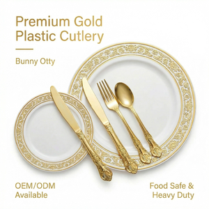 Assiettes en plastique dorées pour fête, ensemble d'assiettes jetables dorées, comprenant assiette, couteau, fourchette, cuillère, <span class=keywords><strong>service</strong></span> <span class=keywords><strong>de</strong></span> <span class=keywords><strong>vaisselle</strong></span> en plastique exquis - Product Image 1