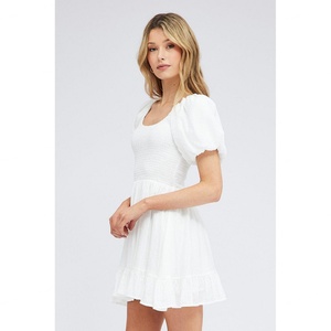 Robe Courte Décontractée OEM de Haute Qualité avec Smocks, Couleur Unie, Caractéristiques Écologiques, Vente en Gros, Ceinture Naturelle Décorative - Product Image 4
