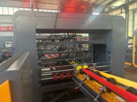 Machine automatique de fabrication de boîtes en carton / Machine à carton / Machine de pliage et de collage de boîtes en carton ondulé pour la fabrication de boîtes en carton