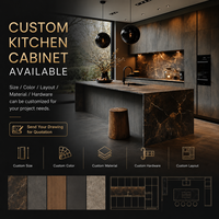 Meubles de cuisine modernes, îlot avec plan de travail en pierre noire, design minimaliste pour maison de luxe