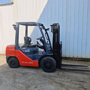 Montacargas Diésel Usado de 3 Toneladas, Modelo FD30, con Sistema Hidráulico, Año 2023, para Venta al por Menor - Product Image 2