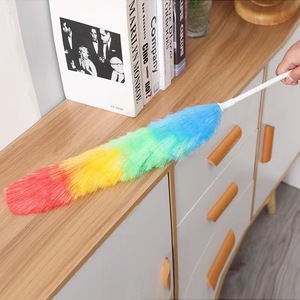Plumeau multi-couleurs avec manche flexible pour le nettoyage domestique et l'élimination de la poussière - Product Image 3