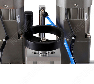 Botella de escritorio semiautomática y sellado de tapas Máquina taponadora de botellas de champú con sujeción de cuatro ruedas - Product Image 5