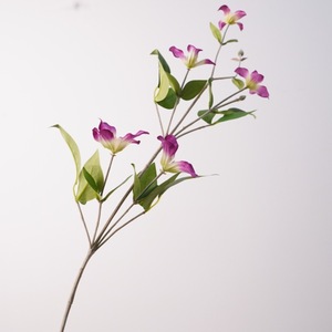 Fiori Artificiali Realistici in Seta Fatti a Mano con Foglie Verdi e Rami Lunghi e Sottili per Composizioni Floreali da Tavola - Product Image 4