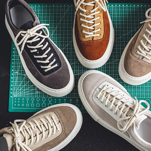 2025 nouveau gros daim caoutchouc semelle épaisse amorti résistant à l'usure personnalisé blanc toile Skateboard chaussures de marche pour hommes - Product Image 3