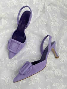 Chaussures de mode pour femmes personnalisables (couleur et logo) avec boutons décoratifs, talons aiguilles à brides et talon chaton 2026 - Product Image 2