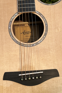 กีตาร์คัตอะเวย์ยี่ห้อ Aiersi ผลิตจากไม้แท้ทั้งตัว พร้อมที่วางแขน เหมาะสำหรับการเล่นดนตรีประกอบแบบนิ้วตี - Product Image 2
