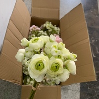 Buket Bunga Ranunculus Mini Buatan LO-1248 6 Tangkai, Rangkaian Ranunculus Palsu Multi Warna untuk Dekorasi Meja Pernikahan dan Rumah