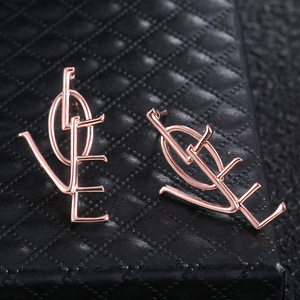 Orecchini pendenti lunghi a forma di lettera LOVE per donna, accessori di moda per feste e uso quotidiano - Product Image 4