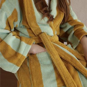BODHAN ODM&OEM <span class=keywords><strong>Accappatoio</strong></span> Unisex di Lusso in Spugna di Corallo a Righe, <span class=keywords><strong>100</strong></span>% <span class=keywords><strong>Cotone</strong></span> Rosa, Comodo per Uso Domestico - Product Image 4