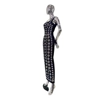Robe fourreau longue élégante noire sans dos à bretelles en V ornée de diamants sans manches pour femme, idéale pour les anniversaires et les soirées