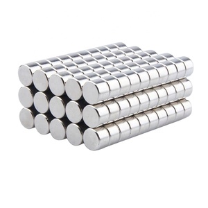 Aimant néodyme N35 de haute qualité, personnalisé, en forme de disque minuscule, composite NdFeB pour <span class=keywords><strong>faux</strong></span> <span class=keywords><strong>cils</strong></span>, matériaux magnétiques permanents - Product Image 1